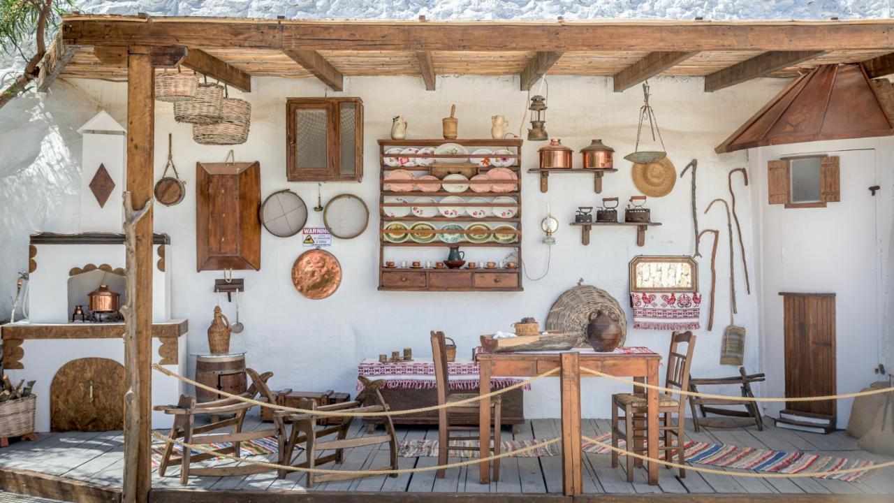 Emilia'S Little Farmhouses Agioi Anargyroi  Exteriör bild